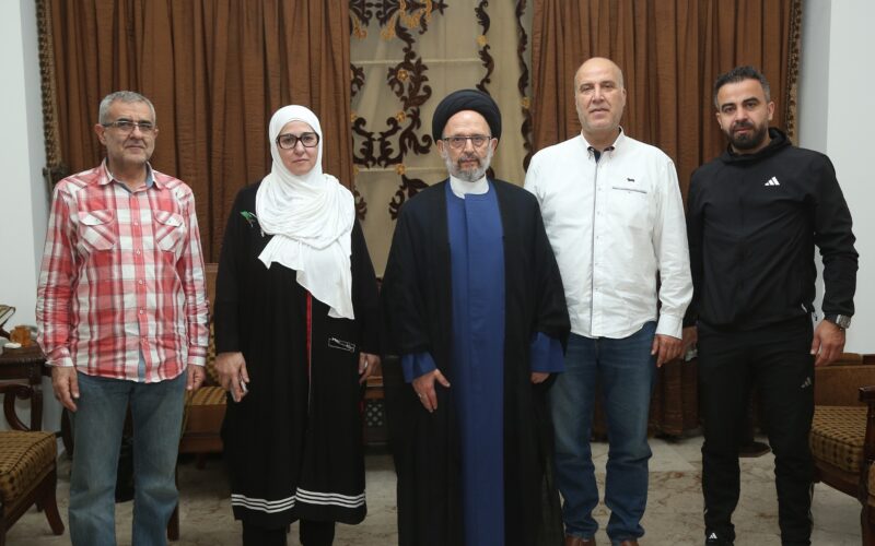 العلامة فضل الله خلال استقبال وفد الخدمات الاجتماعية: تفاقم الأزمة المعيشية يتطلب تفعيل التكافل وزيادة ميزانيات الوزارات المعنية