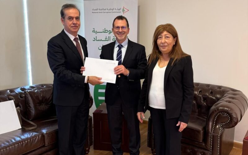 شحادة يصرح عن أمواله أمام الهيئة الوطنية لمكافحة الفساد